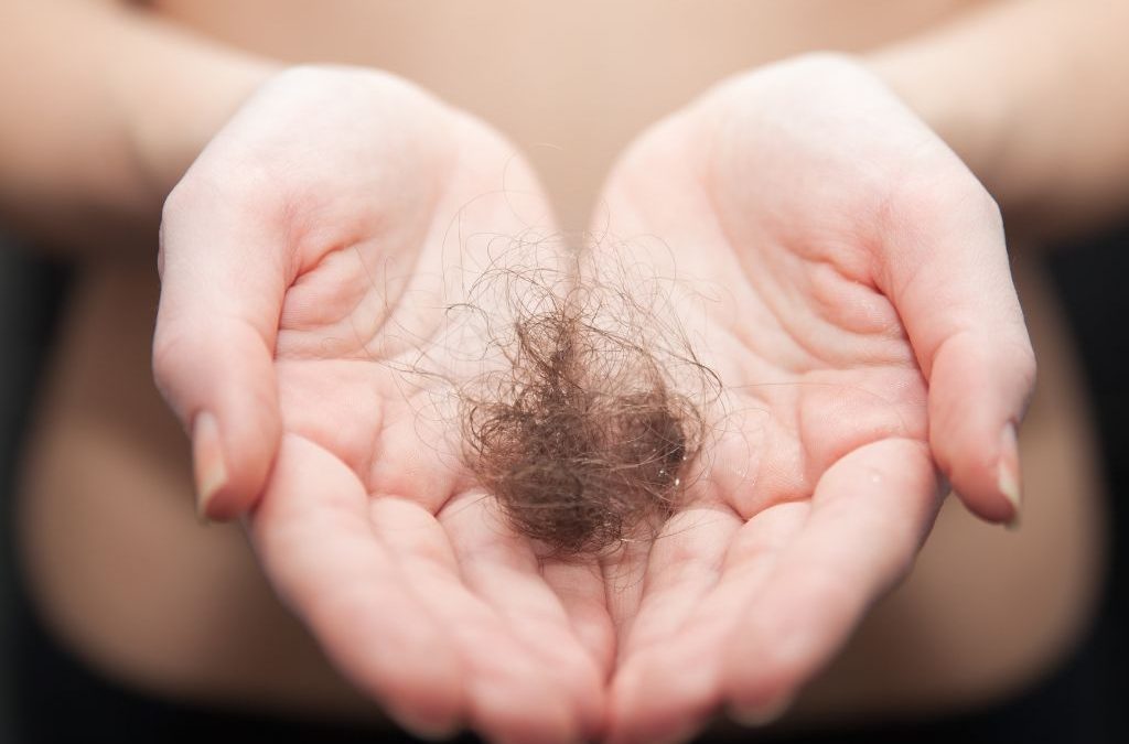 Why New Mums Lose Their Hair? Reduce Postpartum Hair Loss